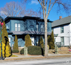 Building Photo - 395 Main St