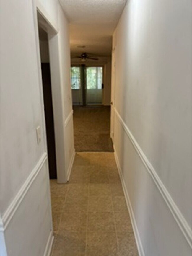 Building Photo - Charming 3 bedroom, 2 bathroom located in the picturesque Hot Springs Village, nearby the Coronad...