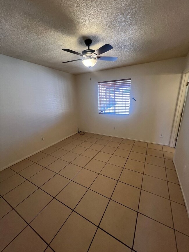 Building Photo - 3 Bedroom/ 2 Bath Home Near Mission & Valencia