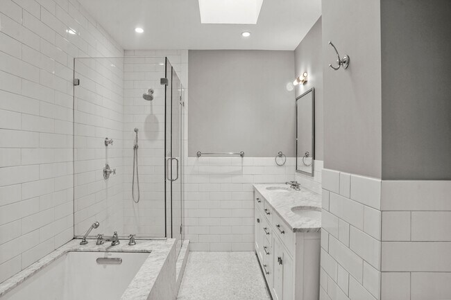 Building Photo - 409 Greenwich Ave