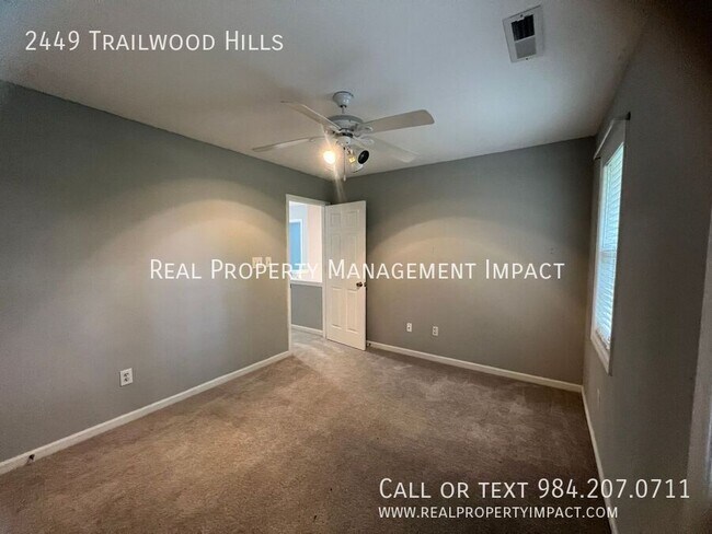 Building Photo - 2449 Trailwood Hills Dr