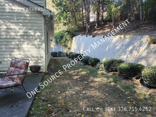 Building Photo - 1033 Heatherstone Ct