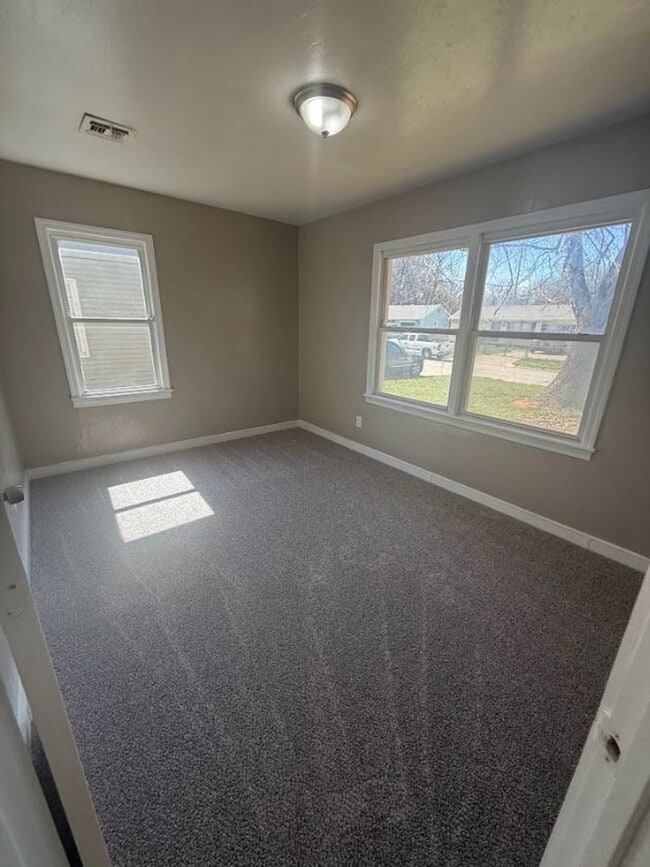 Building Photo - 3512 Brookside Dr