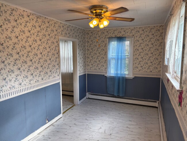 Building Photo - 1308 17th Ave