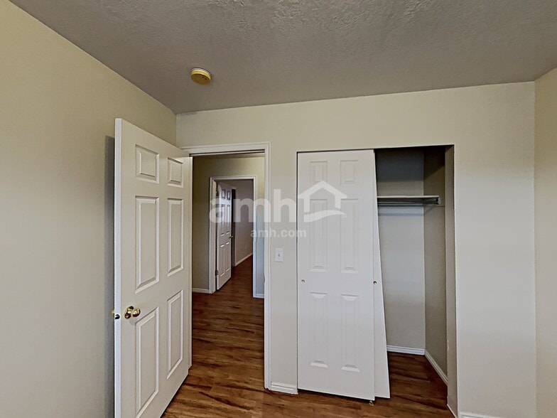 Building Photo - 2258 S 2775 W