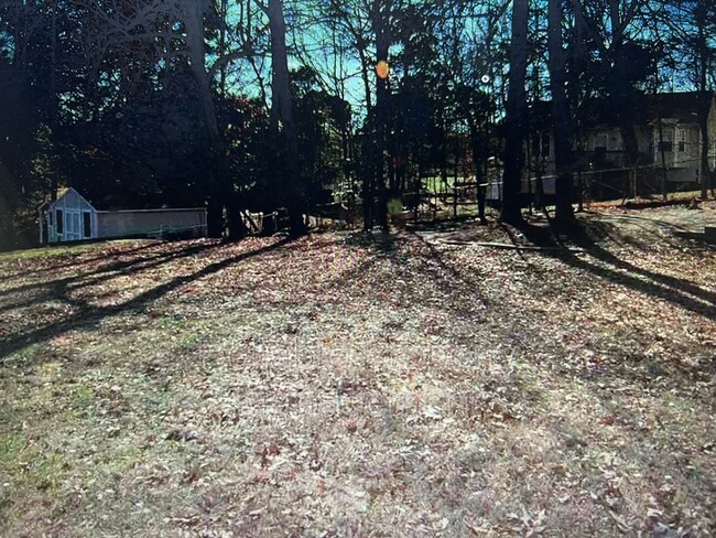 Building Photo - 114 Gracie Ln