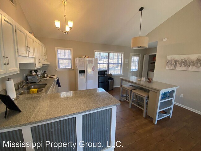 Building Photo - 3 br, 2 bath House - 350 Christman Drive