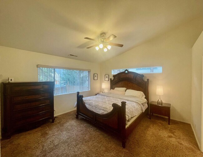 Building Photo - West-Flagstaff House (Aspen Trails)- 3 Bed, 2 Bath, 2 Car Garage Home -Students & Dogs OK! Avail....