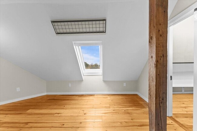 Building Photo - 1 Samoset Ave