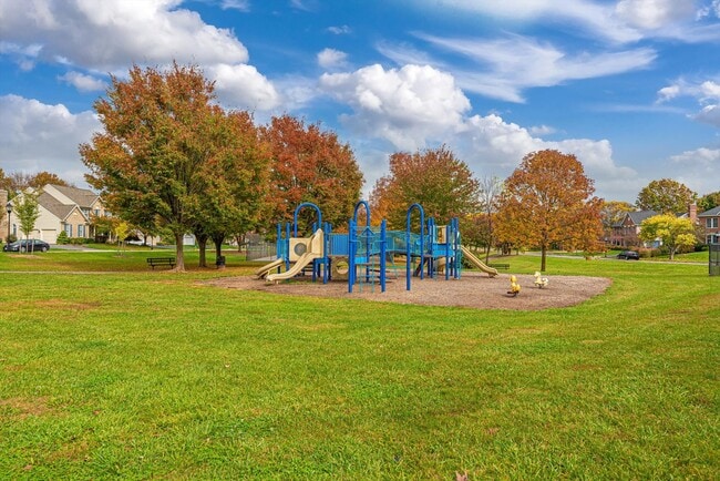 Building Photo - Elevator Condo in Frederick Pent House Level