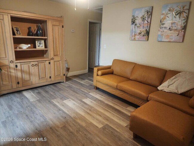 Building Photo - 410 4th St