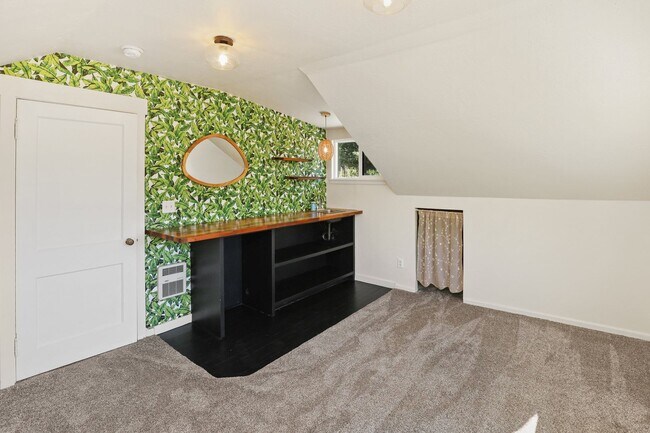 Building Photo - Monroe Four Bedroom on Acreage - Rare Find!