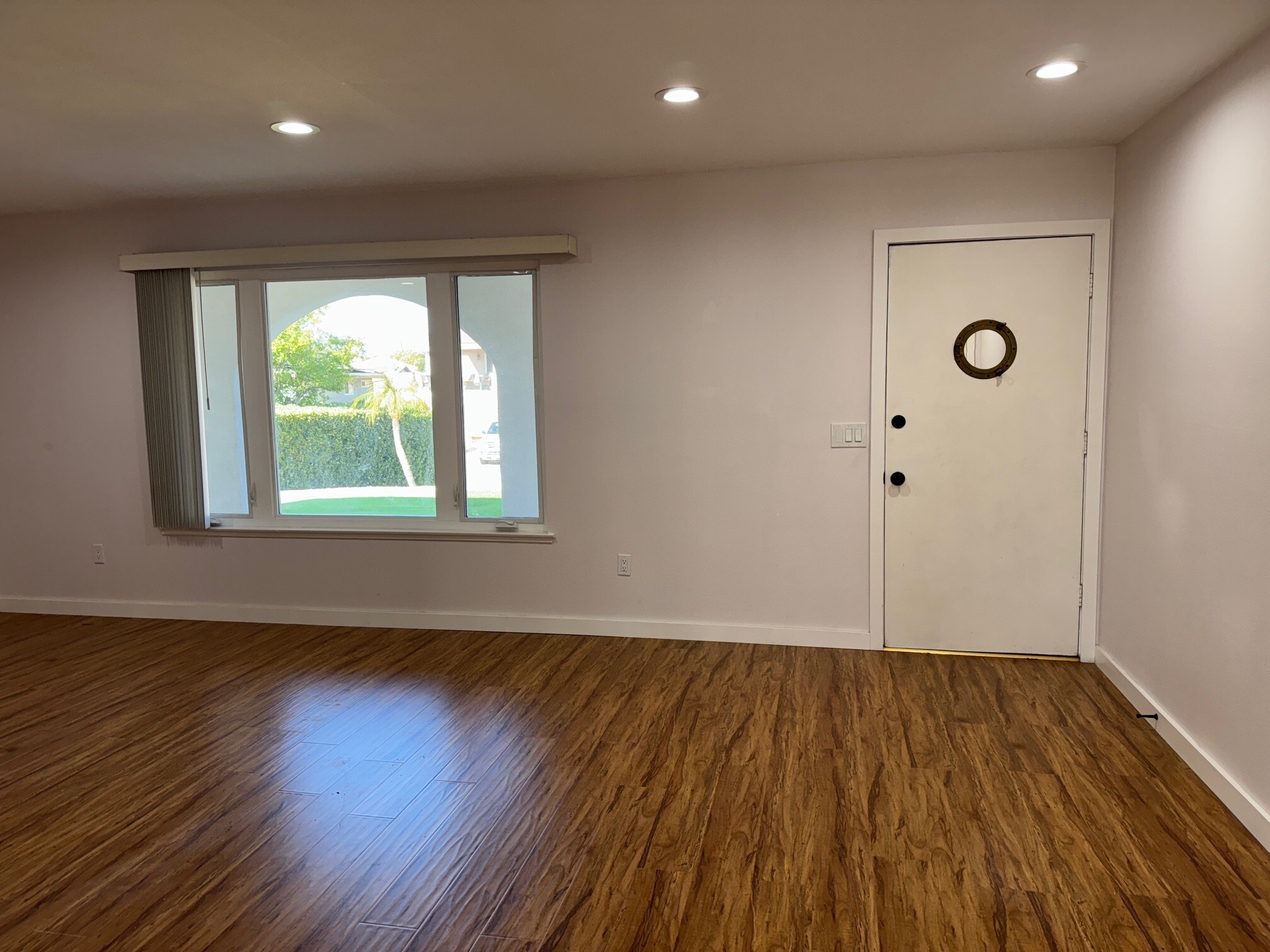 Living room. - 22471 Loch Lomond Dr