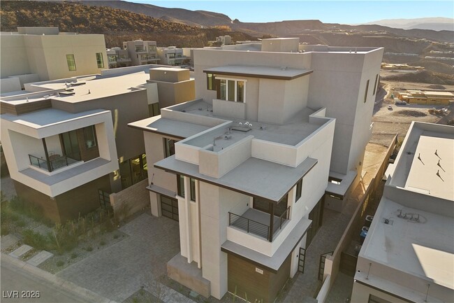 Building Photo - 577 Overlook Rim Dr