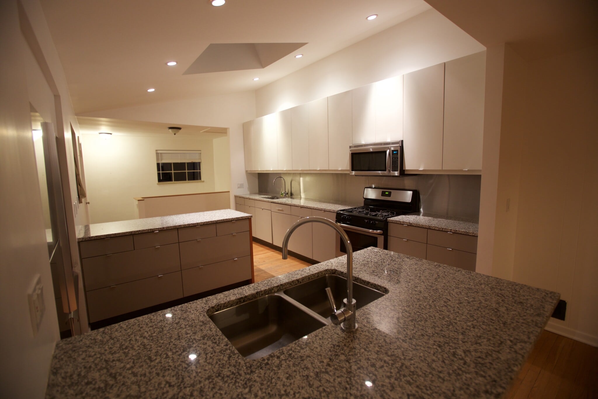 Skylights in kitchen - 145 Ivanhoe St