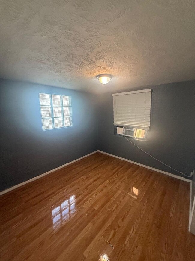 Building Photo - 4075 Reed St