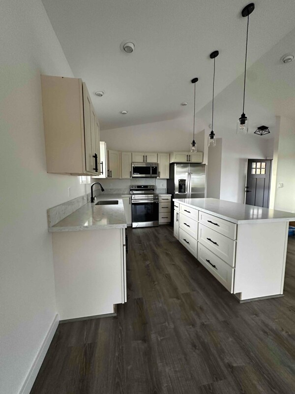 Building Photo - 1300 Naalae Rd