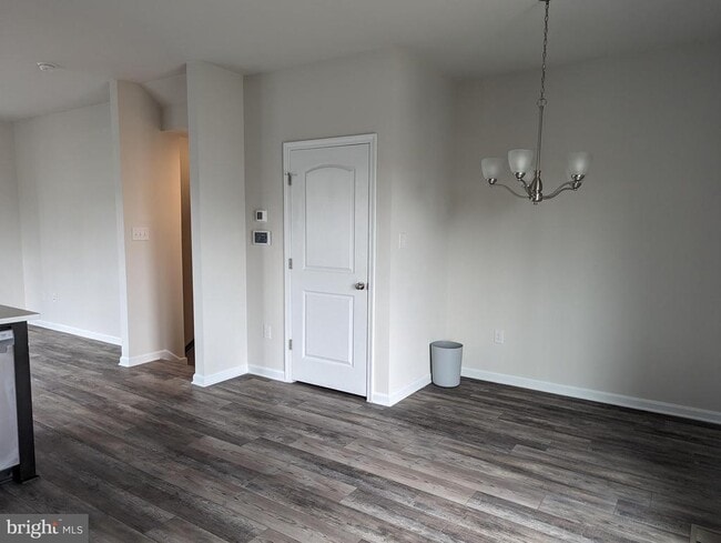 Building Photo - 64 Vespucci Ln
