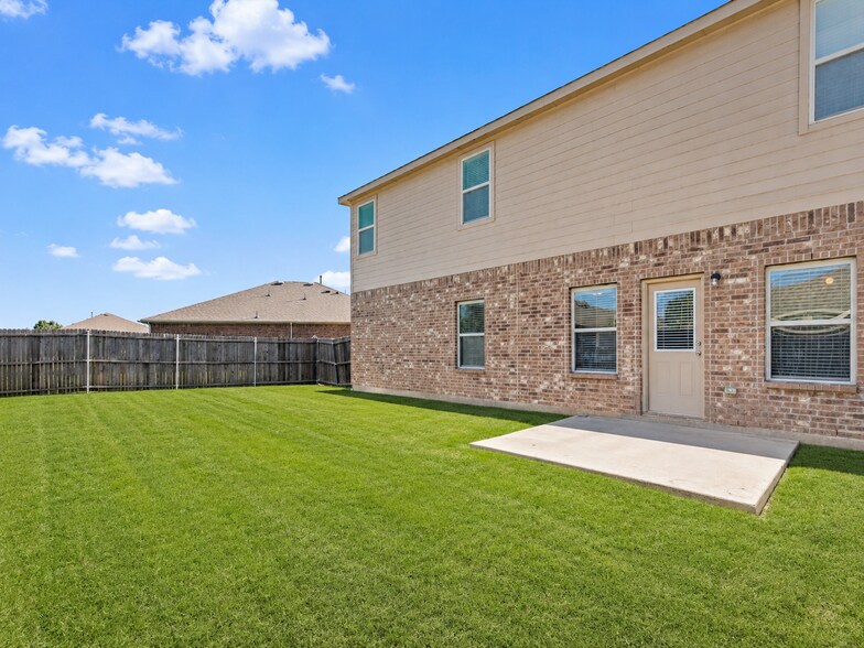 Building Photo - 1702 Wild Rye Cir