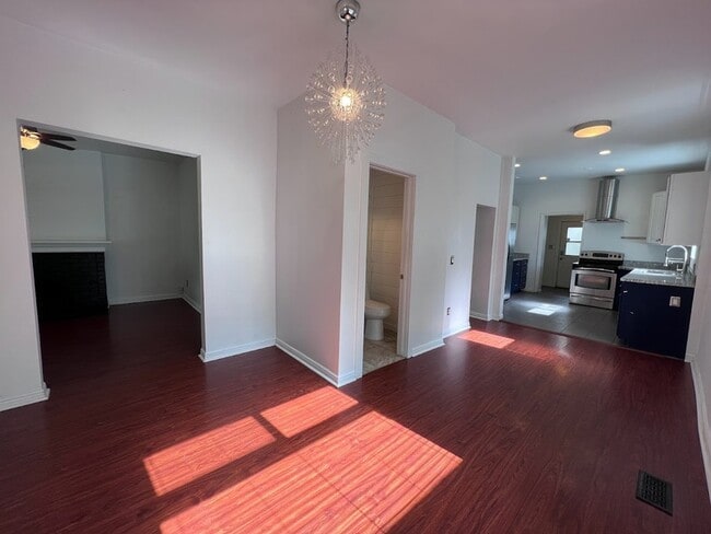 Building Photo - 923 S 400 E