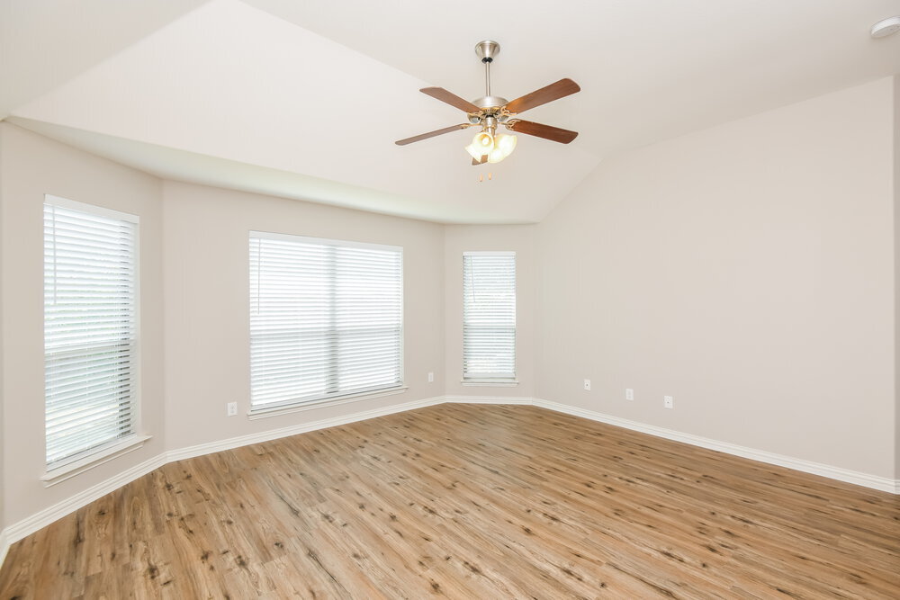Building Photo - 6300 Chalk Hollow Dr