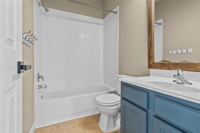 Building Photo - 518 Saffron Ct