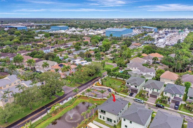 Building Photo - 1454 SW 23rd St