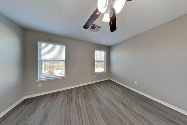 Building Photo - 4319 Mount Vinson Way