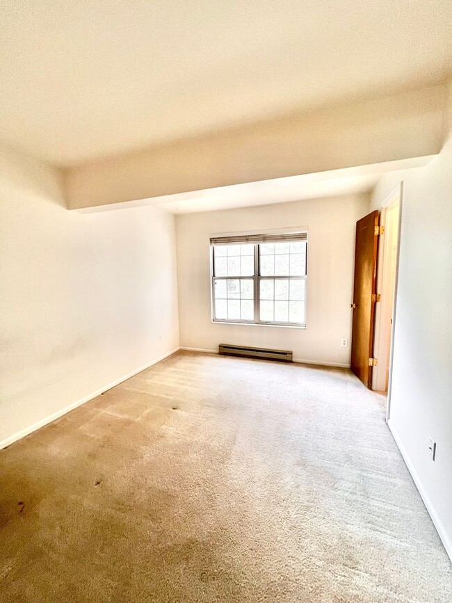 Building Photo - Spacious & Beautiful 1 Bedroom- 1.5 Bath with a Loft in Fort Collins, CO