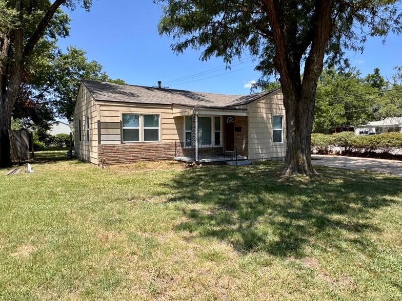 Building Photo - 1601 Faulders Ln