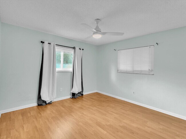 Building Photo - 11762 NW 26th Ct