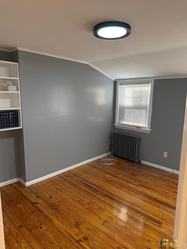 Building Photo - 76 Shaw Ave