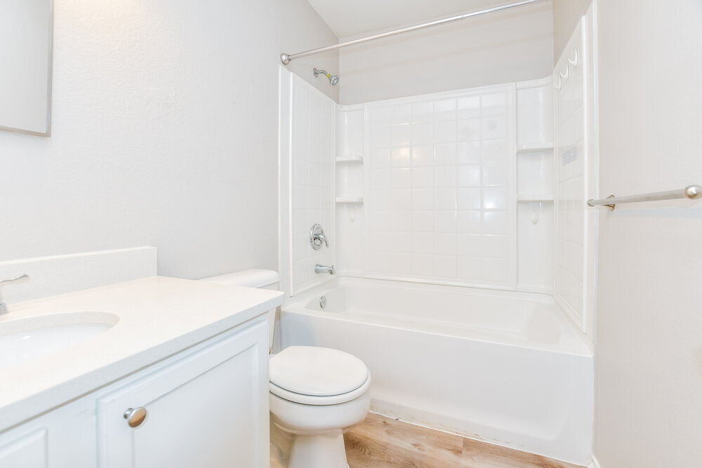 Building Photo - 1056 Bumble Bee Dr