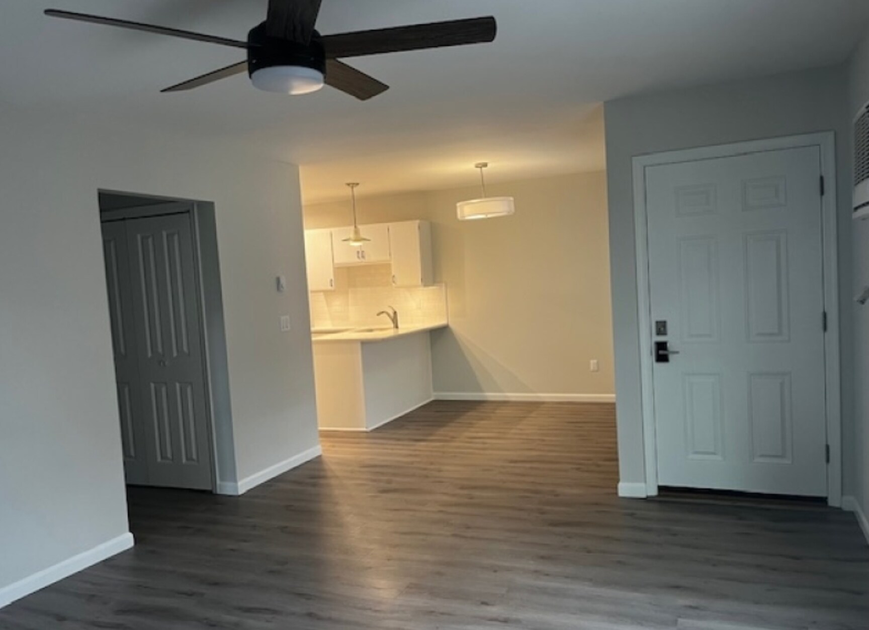Building Photo - 8 Larkspur Ct