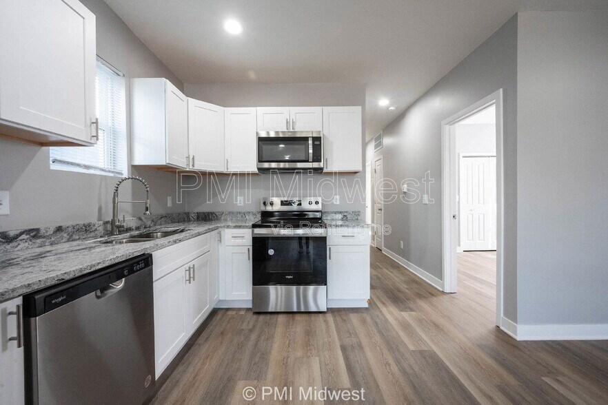 Building Photo - 1531 N Kealing Ave