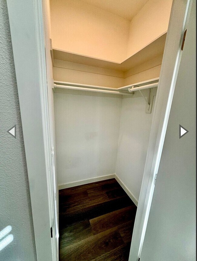 Building Photo - Newly Renovated 1 Bed/1 Bath- Move in Promotion!