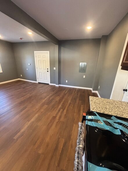 Living room - 641 Broadway