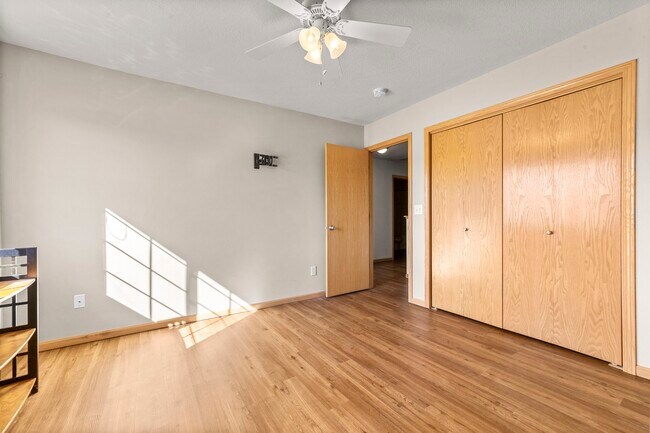 Building Photo - 1552 Cook Cir