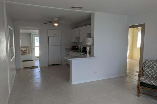 Building Photo - 53 River Dr