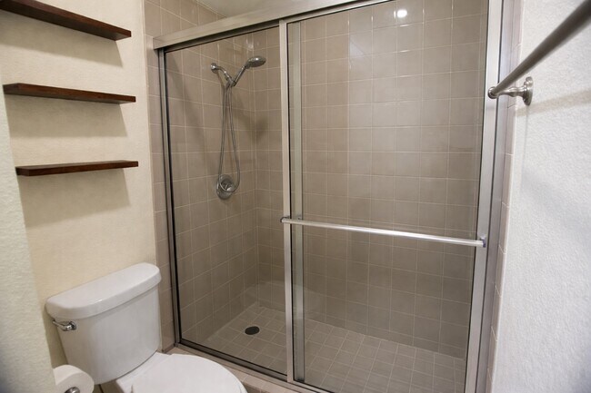 Building Photo - 10049 Westpark Dr