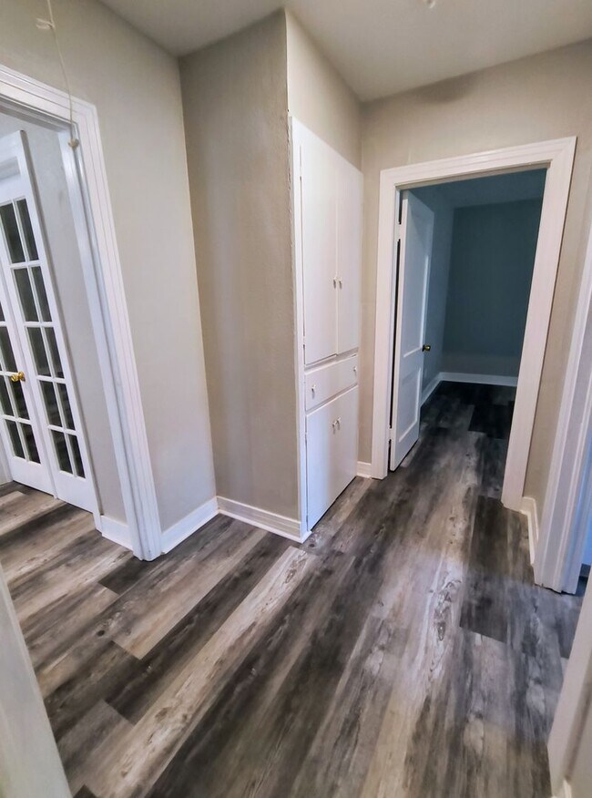 Building Photo - Fully Renovated 3-Bedroom Rental – New Appliances, Huge Yard, Garage, & Individual Room A/C!