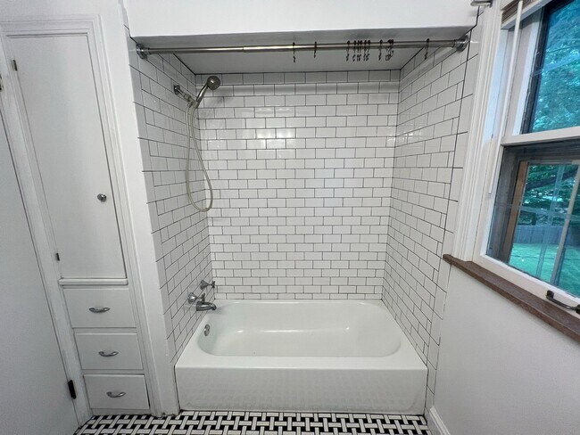 Building Photo - 94 Jennette Dr
