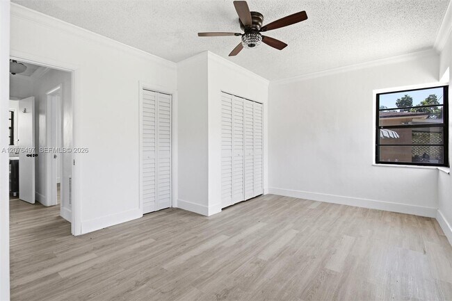 Building Photo - 1200 SW 18th Ave