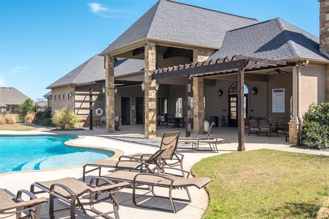 Building Photo - 301 Oar Wood Dr