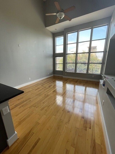 Building Photo - 1045 Bonner St