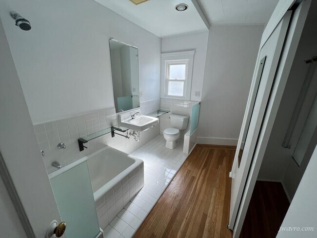 Building Photo - 230 Santa Ana Ave