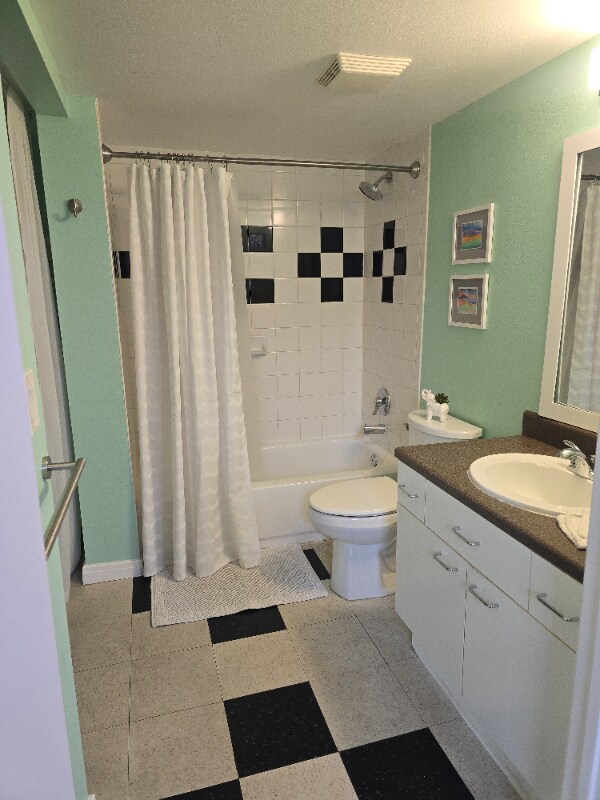 Building Photo - 100 Broadway Blvd NE