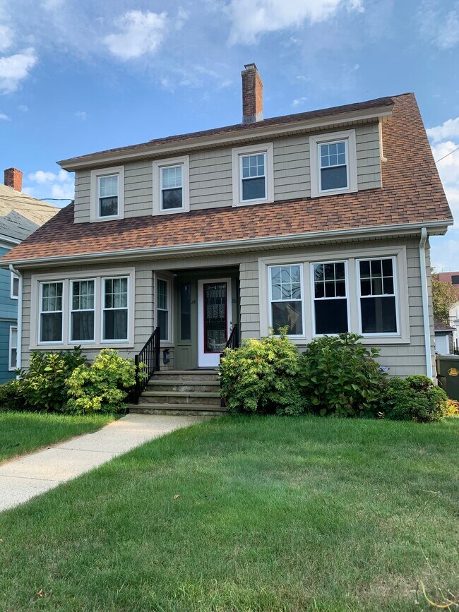 Building Photo - 24 Bellevue Place