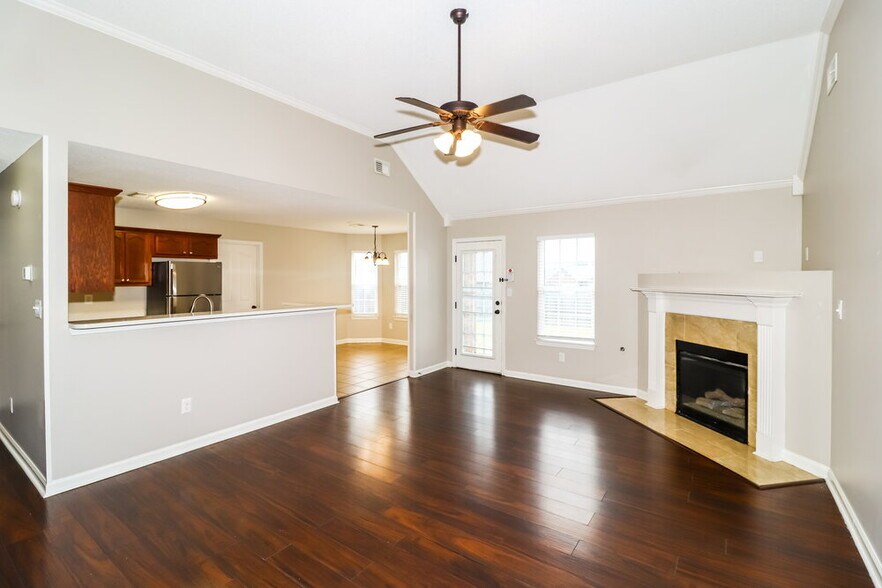 Building Photo - 4276 Louden Dr
