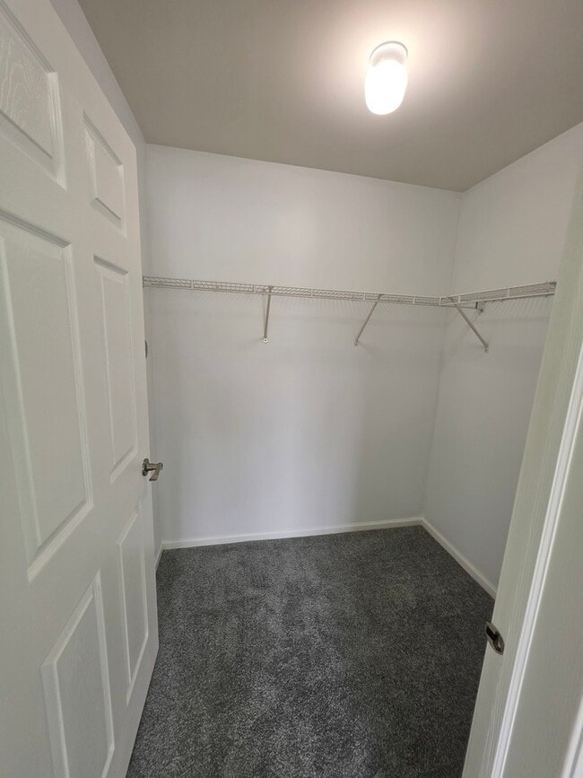 Building Photo - 101 Silverstone Dr